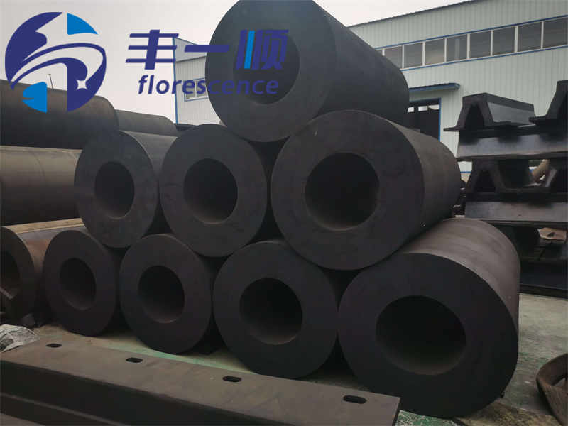 Florescence Marine Dock Cylindrical Rubber Fenders Florescence Marine Dock Cylindrical Rubber Fenders